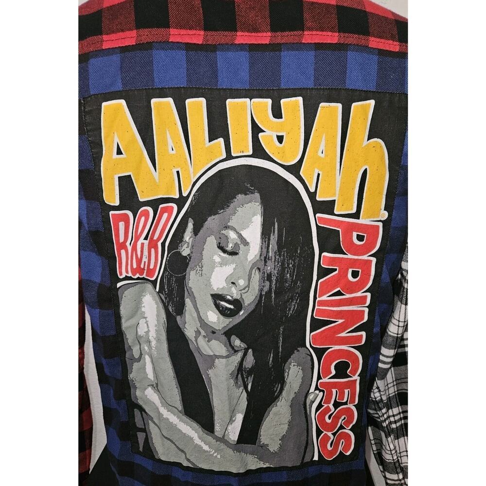 Official Aaliyah Plaid Button Up Long Sleeve Shirt Size Small RARE - Picture 3 of 10